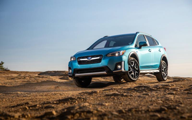 Comparison Mazda CX5 Grand Touring 2021 vs Subaru Crosstrek Limited 2019 SUV Drive
